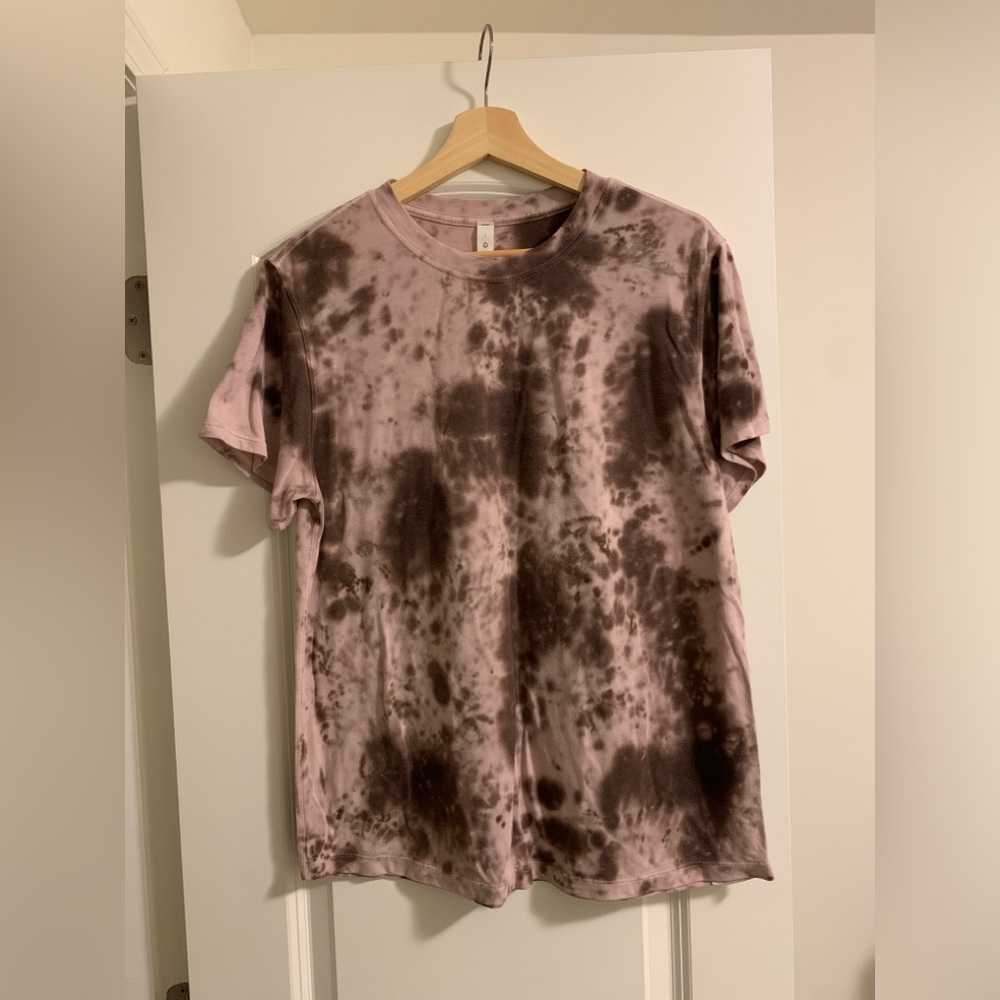 Lululemon Athletica Crew Neck Tie-dye Brown and Pink Short Sleeve Shirt